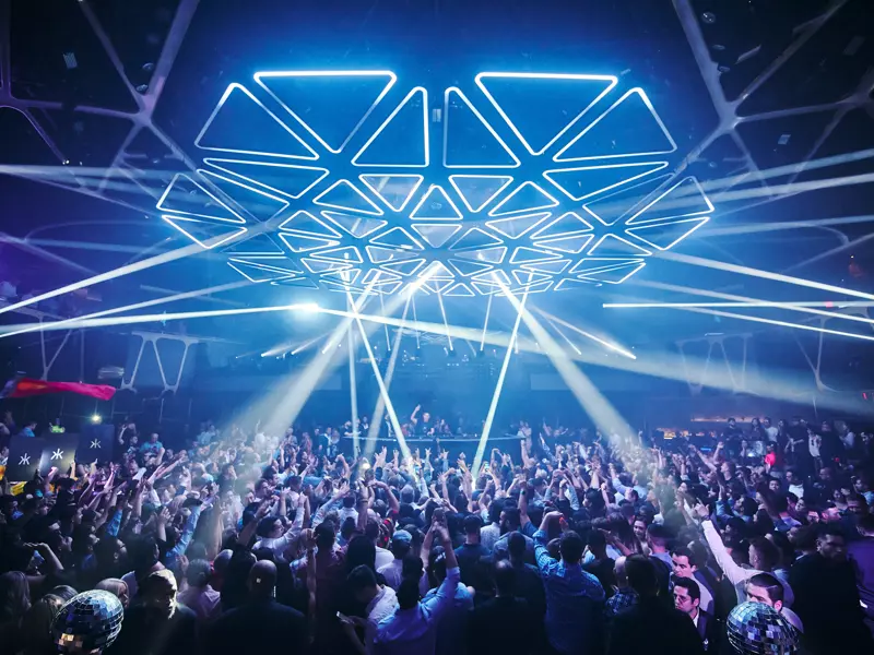Lights and crowd at Hakkasan nightclub