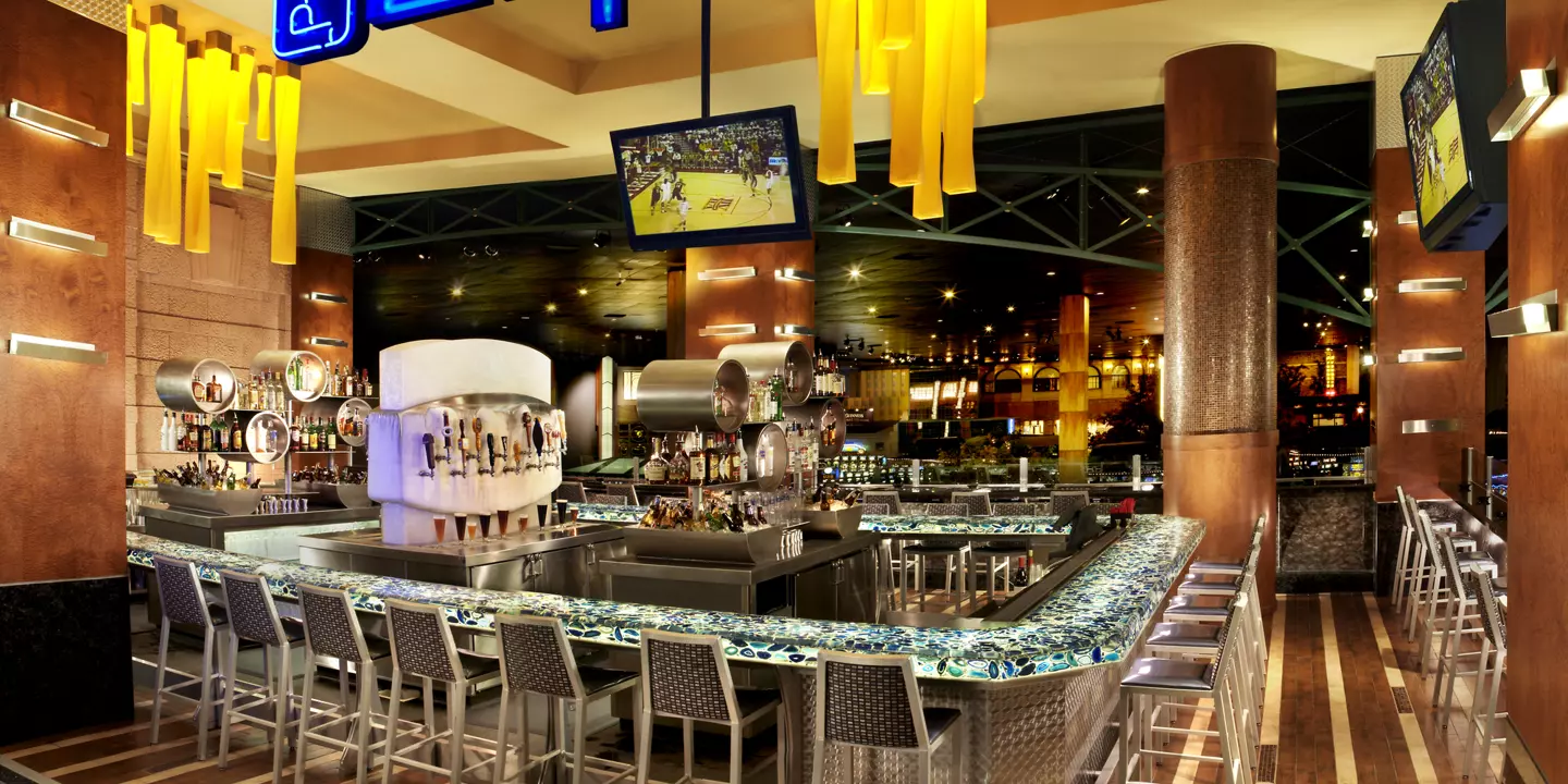 Bar photo 2